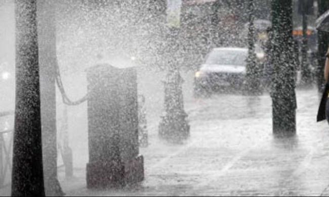 Κίτρινη προειδοποίηση εξέδωσε η Μετεωρολογική Υπηρεσία για έντονες βροχές και καταιγίδες.(Videos)