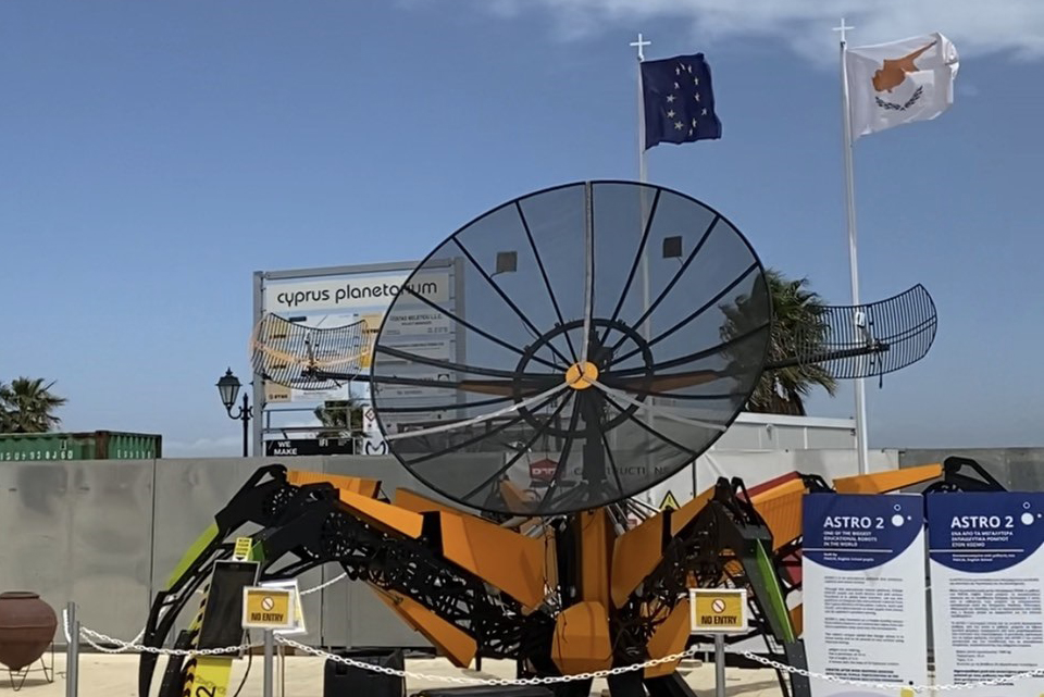 Αstro 2: Το εκπαιδευτικό ρομπότ “προσγειώθηκε” στο Πλανητάριο Κύπρου-Τι μας δήλωσαν οι διοργανωτές (Βίντεο)