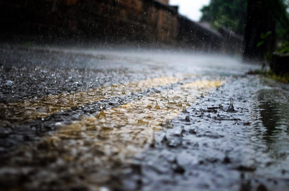 Συννεφιασμένος καιρός με σταγόνες λάσπης/τοπικές λασποβροχές – Πιθανότητα μεμονωμένων βροχών και αύριο