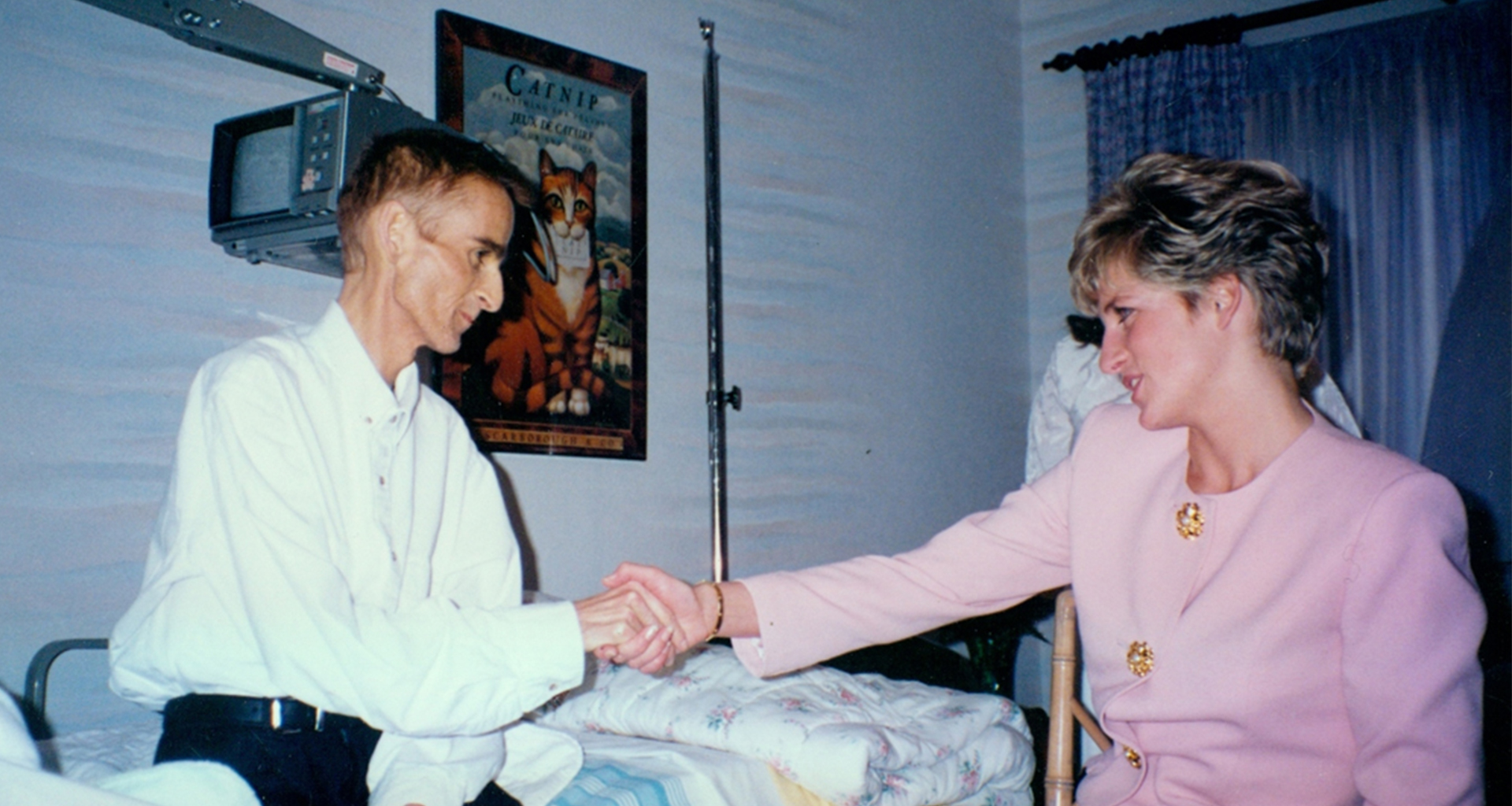 Παγκόσμια ημέρα κατά του AIDS: Όταν η πριγκίπισσα Νταϊάνα έσφιξε το χέρι ασθενούς με HIV