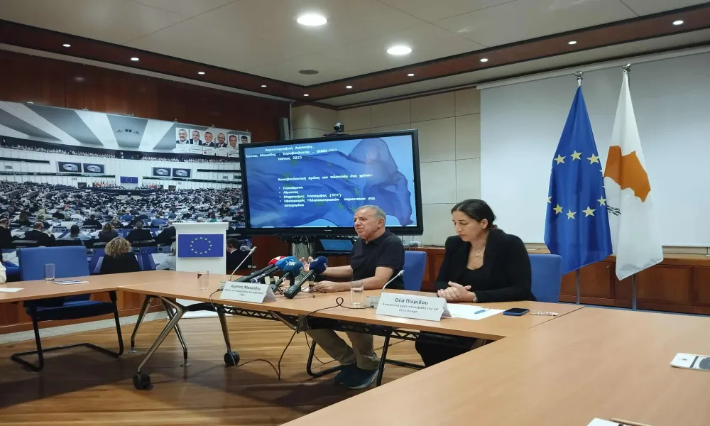 Η ΕΕ επενδύει στην άμυνα με 15 δισ. ευρώ – Μαυρίδης: «Υπό προϋποθέσεις και η Τουρκία μπορεί να συμμετάσχει»