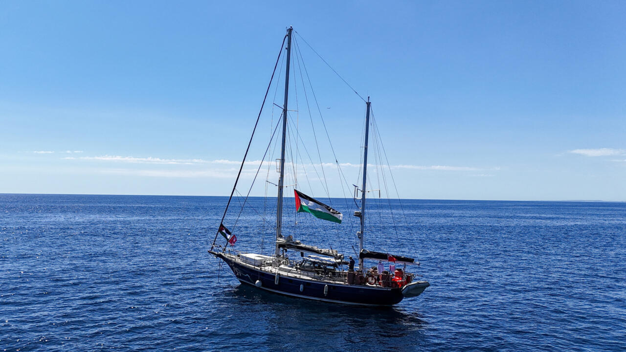 Κυβερνητικός Εκπρόσωπος: Αναμένεται αίτημα ελλιμενισμού και δεύτερου σκάφους του στολίσκου