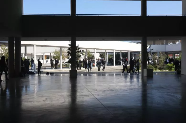 Μπήκαν κάμερες σε 40 σχολεία, έπονται άλλα 100 – Καμπανάκι για θωράκιση και ασφάλεια