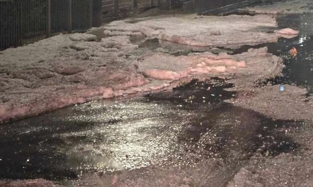 ΒΙΝΤΕΟ/Εικόνες: Άνοιξαν οι ουρανοί σε Λεμεσό και Λάρνακα κατάνυχτα- Ευεργετικές βροχές και χαλάζι