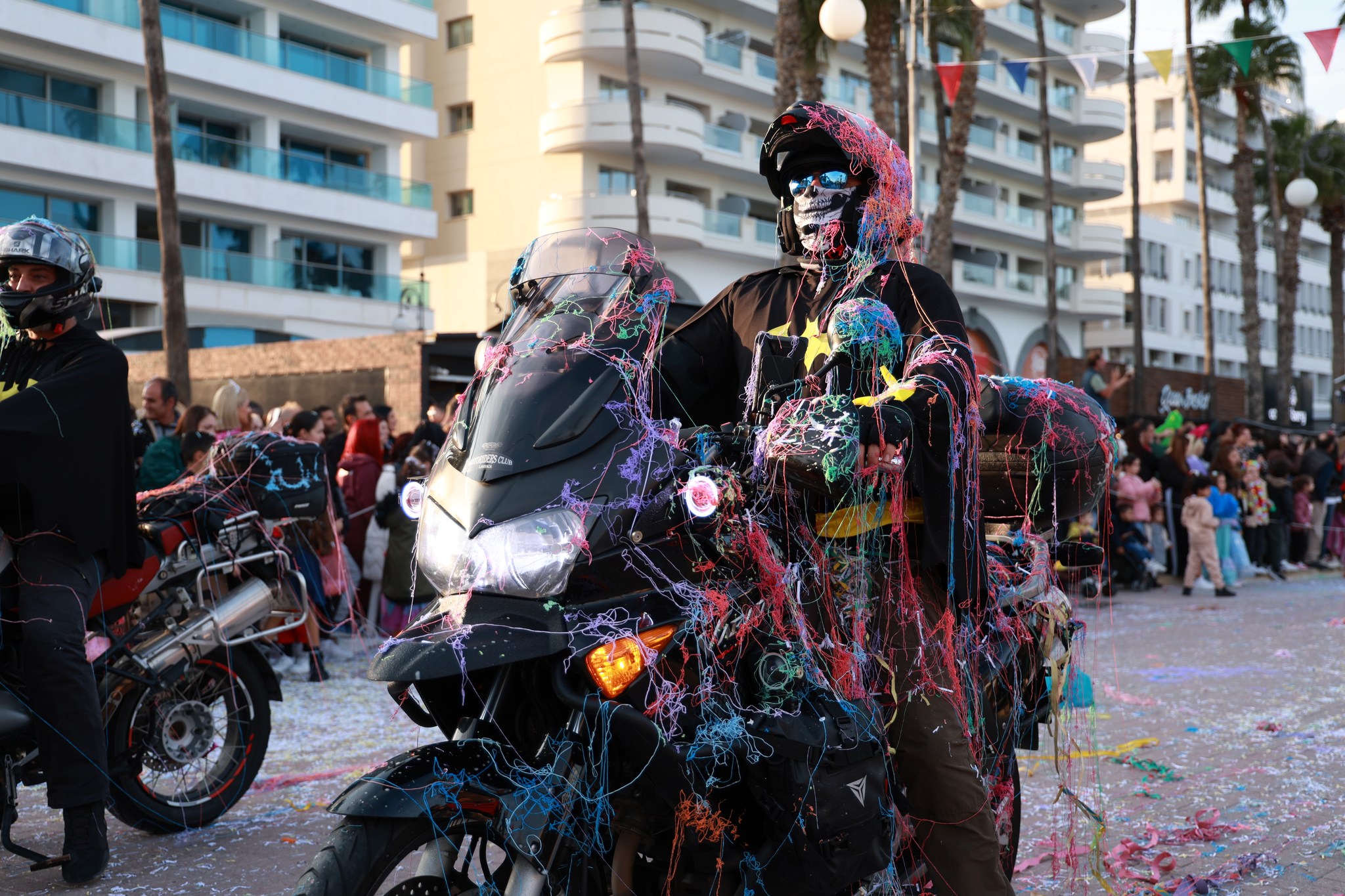 Καρναβαλίστικη Παρέλαση 2026 στη Λάρνακα: Χρώμα, μουσική και γιορτή στη Λεωφόρο Αθηνών