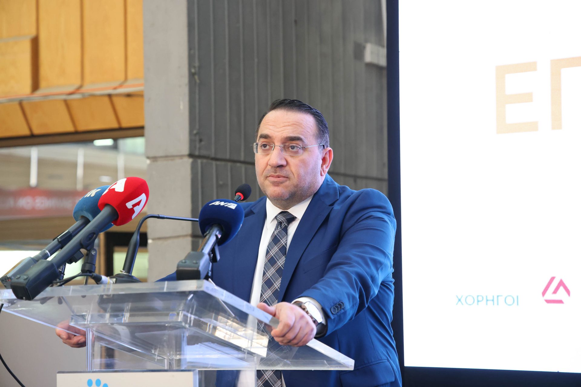 Ρεκόρ αφίξεων και εσόδων στον κυπριακό τουρισμό