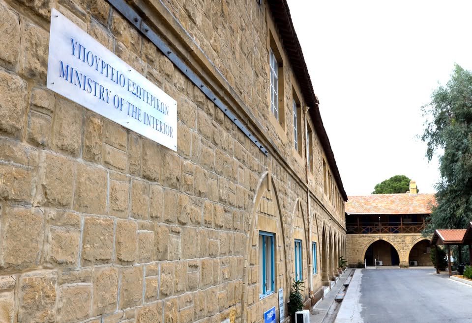 ΥΠΕΣ: Ειδικός κατάλογος για εγκλωβισμένους – Μέχρι 30 Απριλίου οι ενστάσεις